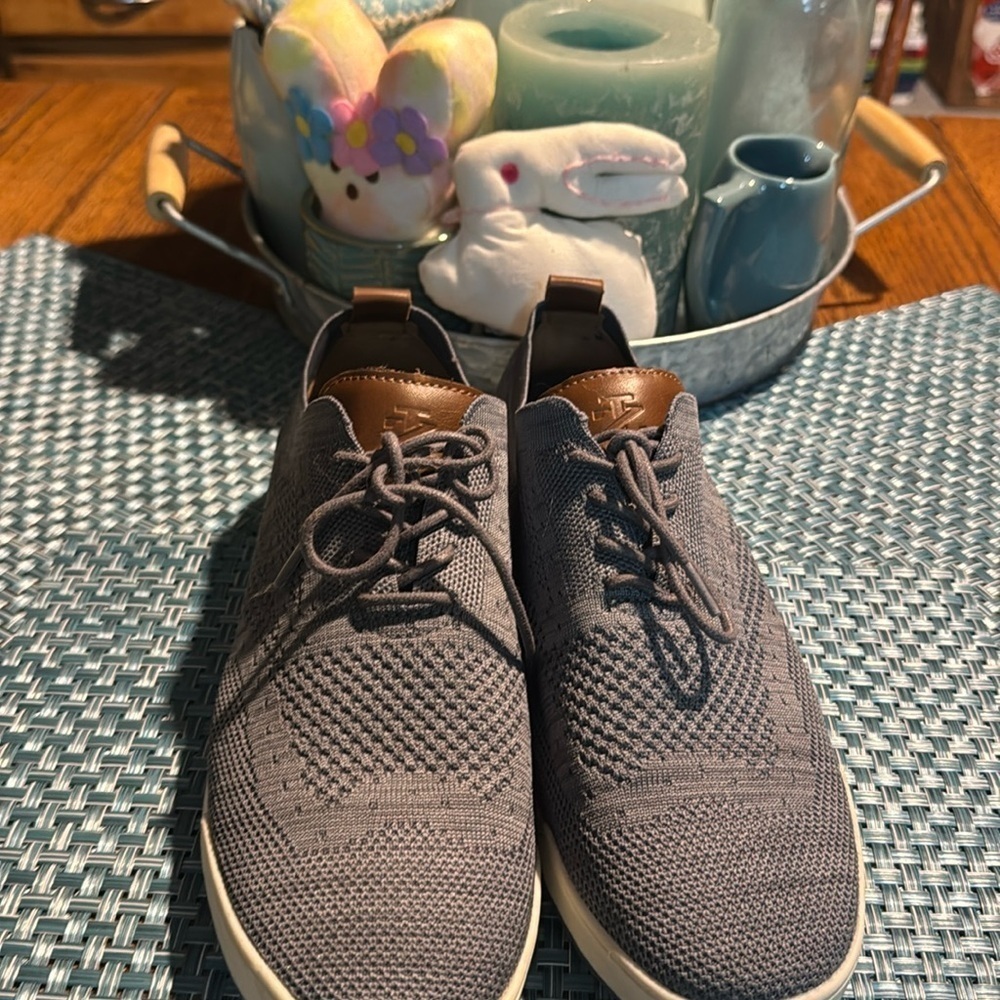 IZOD Men's Grey Breeze Oxford Casual Shoes Sz 9M